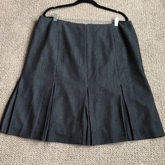 Kasper Dresses & Skirts - KASPER SKIRT size 18